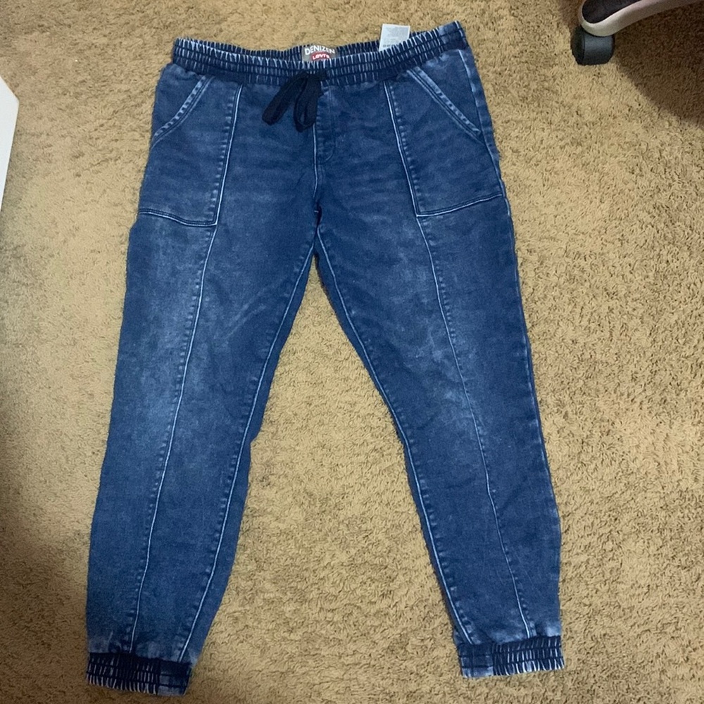 Levi’s joggers!